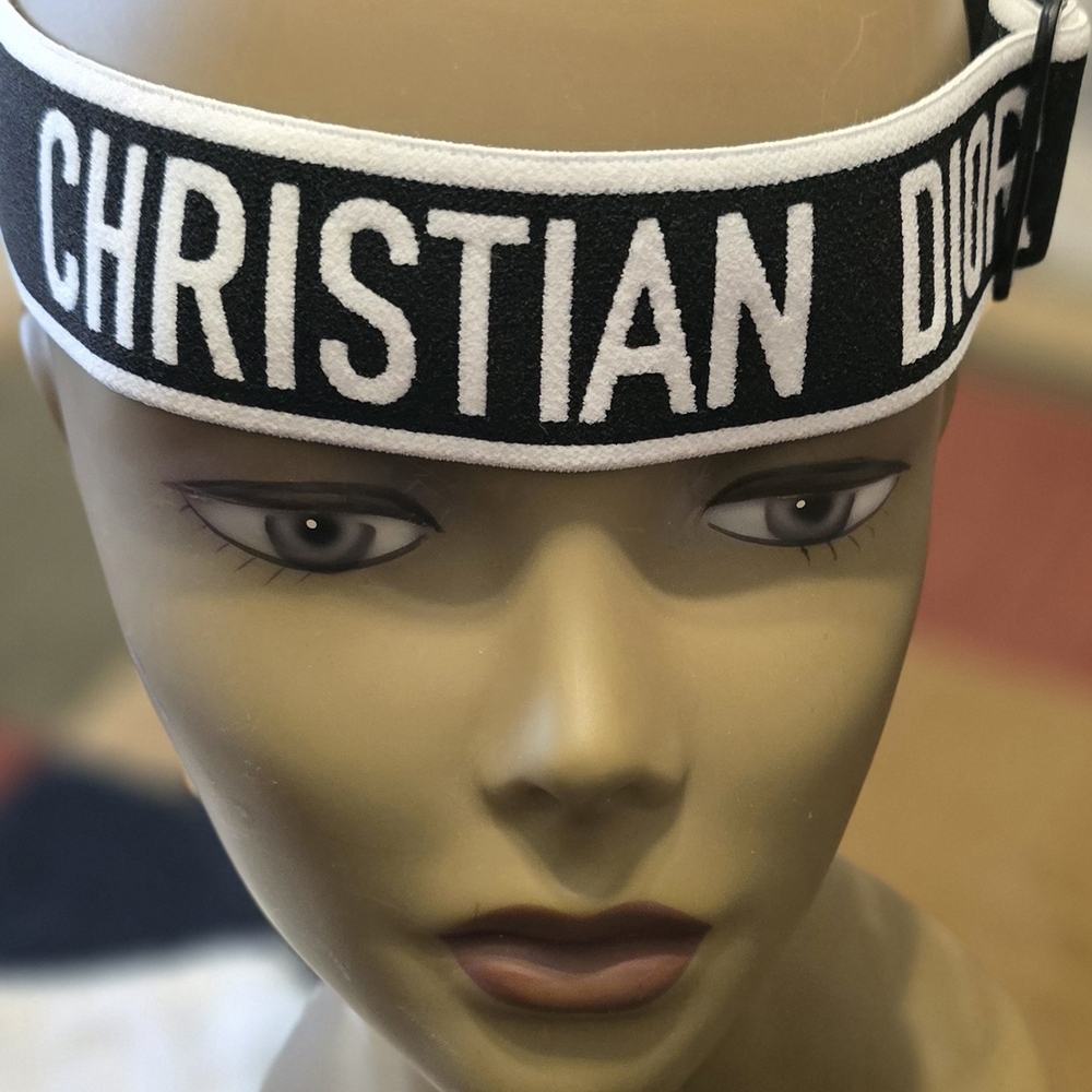 Dior Black and Gray Futuristic VR Visor - Picture 3 of 6